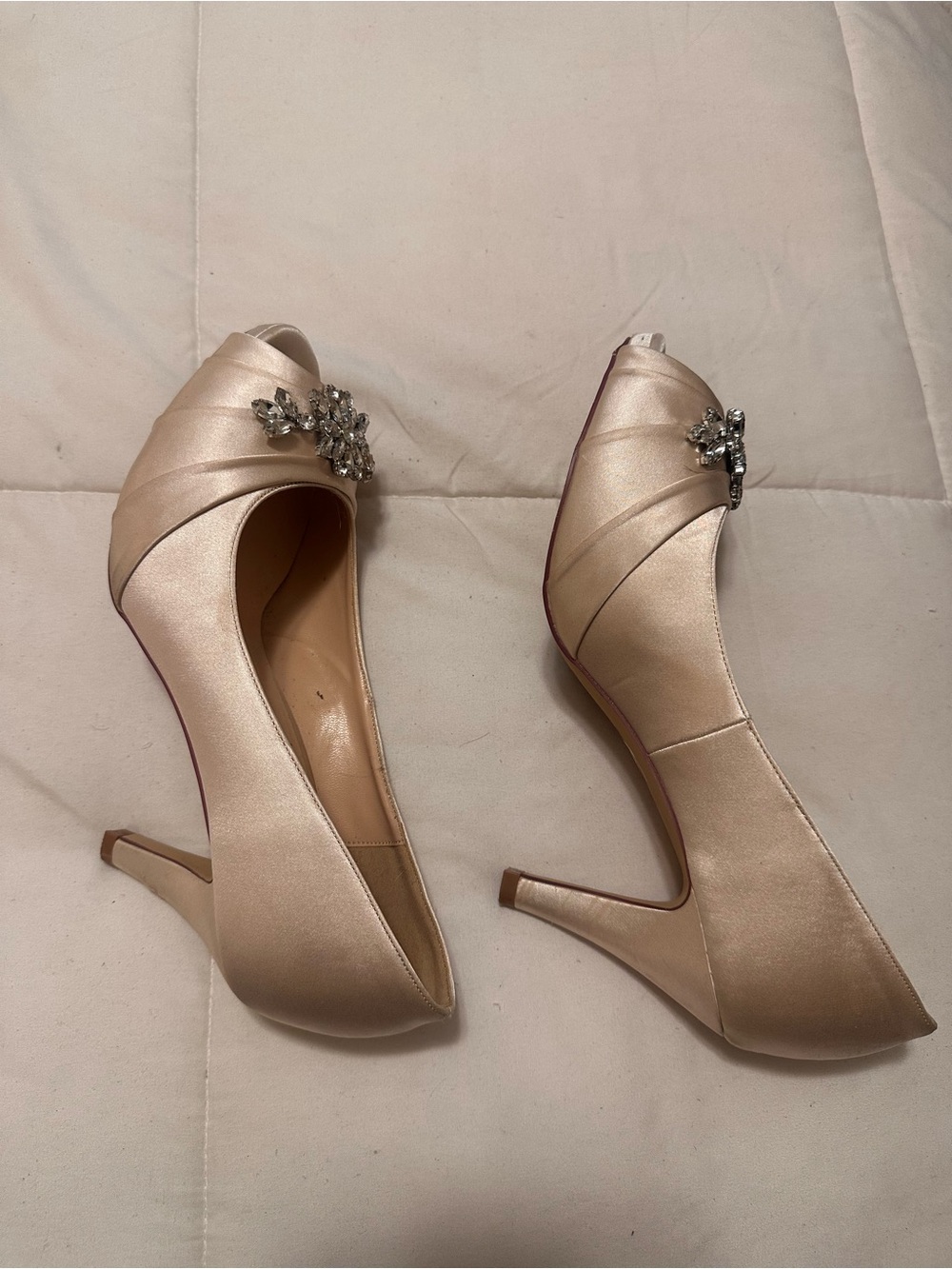 ERIJUNOR Champagne Satin Peep-Toe Heels with Crystal Brooch - Picture 3 of 8